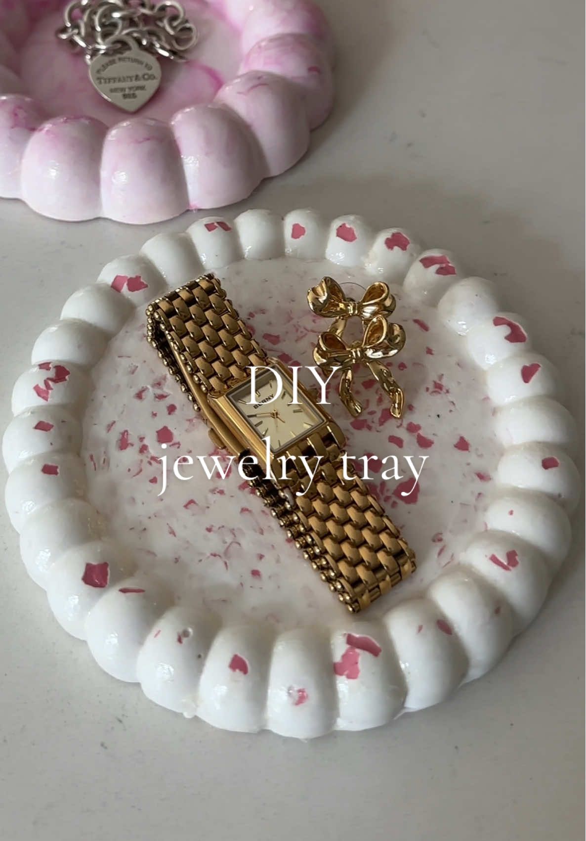 making pink jewelry trays to keep my jewelry organized😌💗🌸 #asmr #DIY #diyjewelrytray #organized #giftidea #crafts #asmrsounds #ceramics 