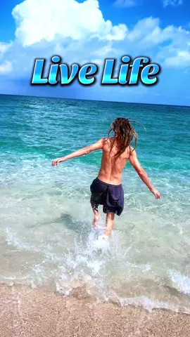 Best Day Ever ✨🌞✨🌊🏝️🌊#beachday #chillvibes #chillvibesonly #tropical #beach #bluewater #jumpinginocean #clearwater #creatorsearchinsights 