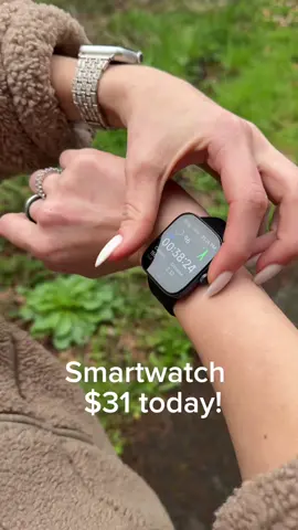 Okay, so I didn’t think I’d ever be that person who gets excited about a smartwatch, but the TOZO S7 Smartwatch Bluetooth is seriously next level. 😍 The 1.85