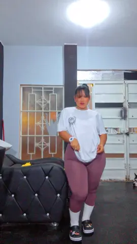 mi vecina esta buenaza tiene un culaso🤣#mivecina #viralvideos #fyp #cumbiaperuana #Cumbia 