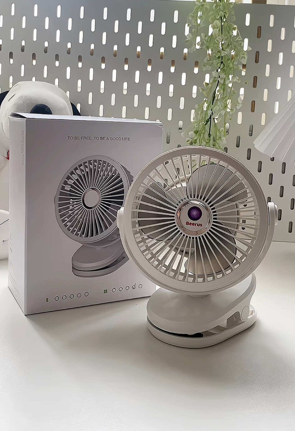 Quạt mini tích điện cứu cánh cho mùa hè nóng bức này ❄️❄️ #quatminitichdien #quatminideban  #quạt #quạtmini #quạt 