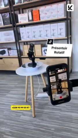 Présentoir Rotatif 25cm  12 000 Fr #Présentoir #présentoirrotatif #plaquetournante #Trépied #shotoniphone #micro #micropodcast #podcasts 