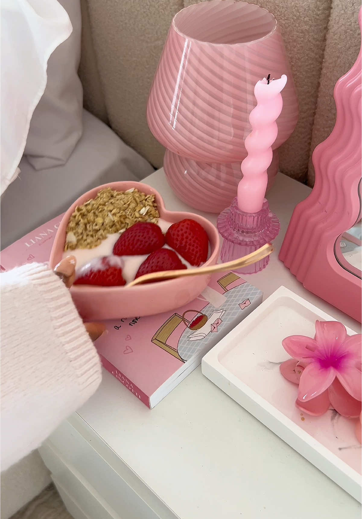 morning in my life…🌸🧸 . . . #pinkroutine #morningvibes #morningroutine #asmrmorning #marchmorning #softgirlaesthetic #softgirls #softgirlstyle #pinkaesthetic #girlythings #pinterestgirl #morningvlog #girly #morning #morninginmylife #matcha #cozy #skincare #skincareroutine #SelfCare #selfcareroutine #girlygirl #selfcaretiktok #girlythings #selfcaregirly #pinkaesthetics #pinkaesthetic #pinkroom  