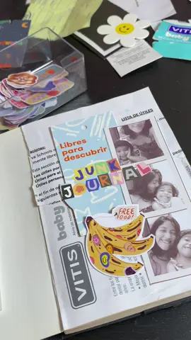Respuesta a @Erika Scotto JUNK JOURNAL, DIARIO BASURÍN. Perfecto para las que guardamos todo tipo de papelitos/recuerdos. 🫶🏻 Tengo tantos papelitos guardados que tenía que empezar un nuevo journal pronto. Poco a poco iré haciendo más videitos del nuevo journal, porque puedes tener muchos journals a la vez y llenarlos todos. 🤣💖 #junkjournal #journaling #scrapbooking #journalideas #memories #journalinspo #journals 