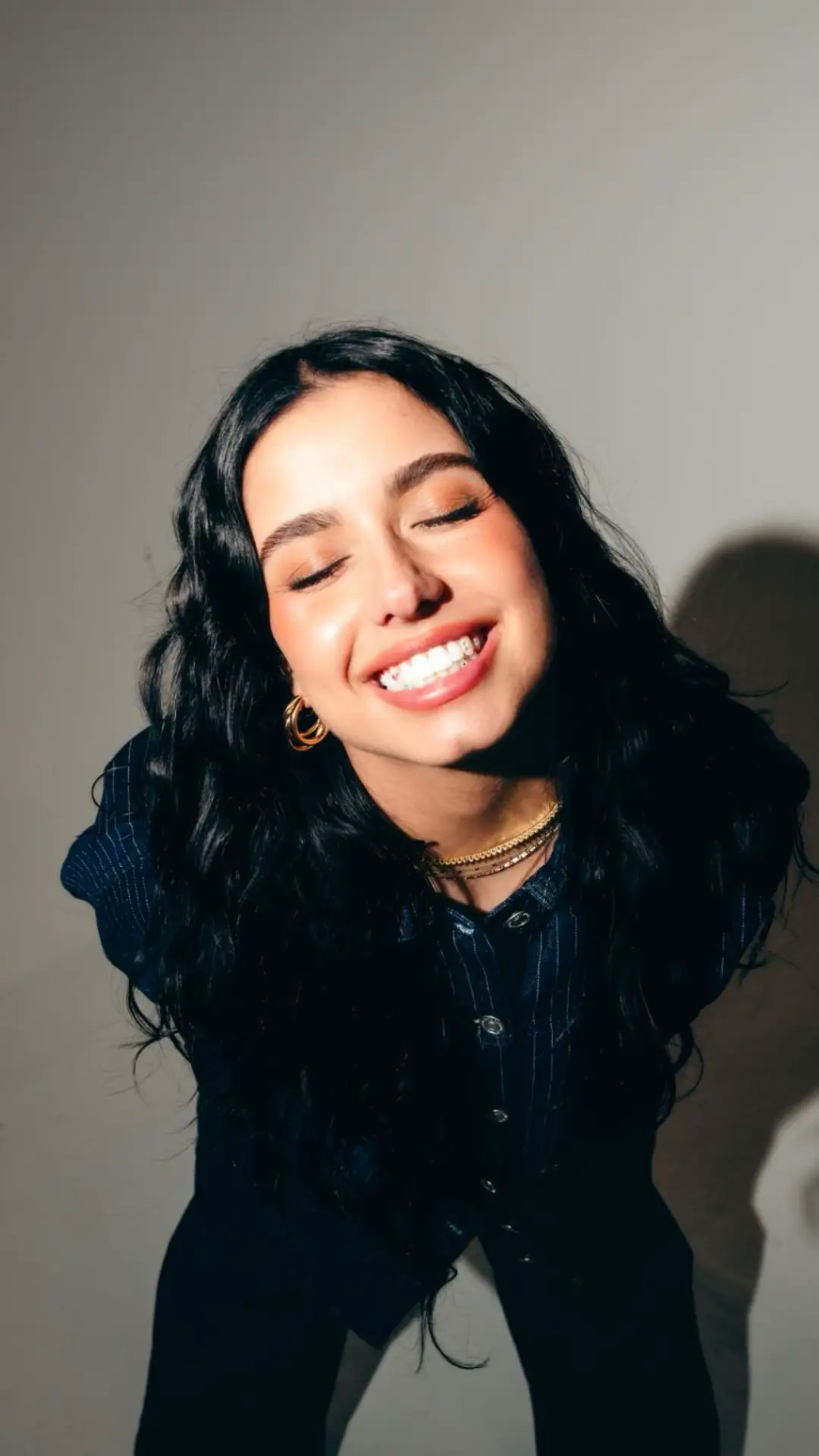 SCREAMING CRYING AND THROWWING UP FOR REALLLL 😭 #fyp #foryou #foryoupage #trend #trending #viral #viralvideos #viral #trendingvideo #sofiacamara #tour #singing #singer #sing #