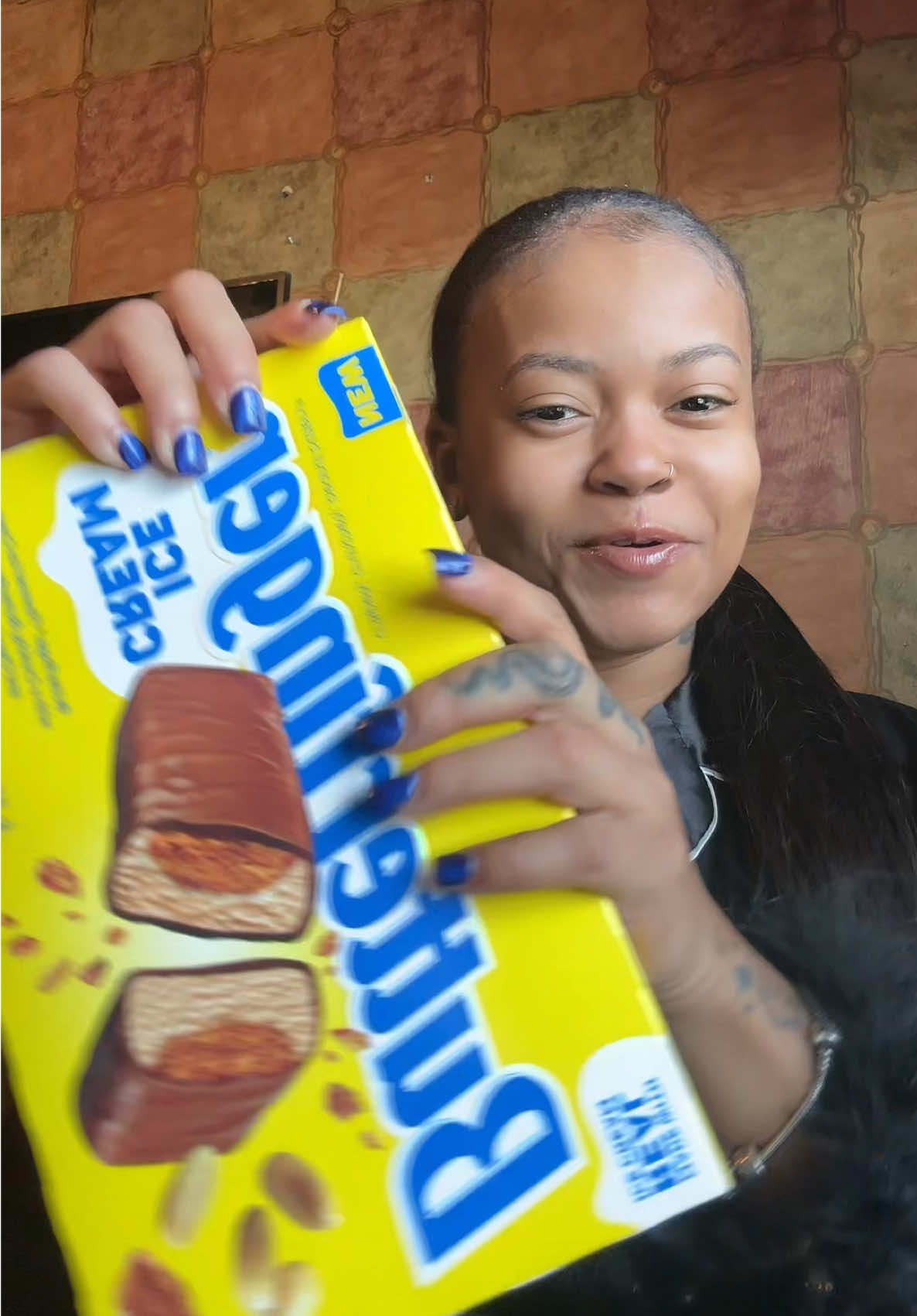 How I Be as y’all say🤣😭 #butterfinger #Fyp #Icecream #chocolate #comedia 