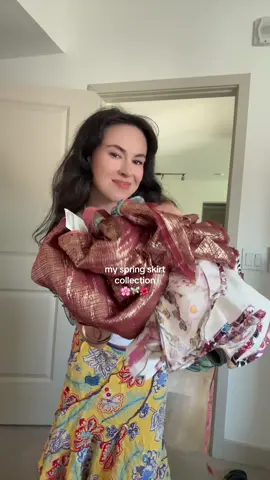 now if only the clouds would go away !! #skirtcollection #springoutfits #vintagedesigner #vintage #vintagehaul 