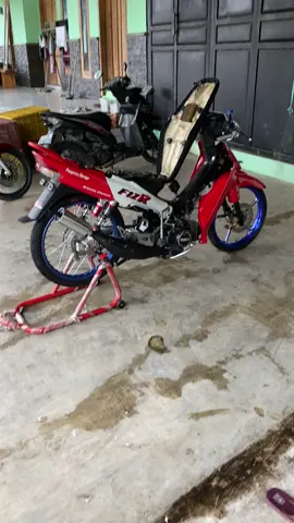 🫸🏻🫴🏻#fizr_2stroke #fypp #2tak #agstyle5km #agstyel #fypp #fizrindonesia 