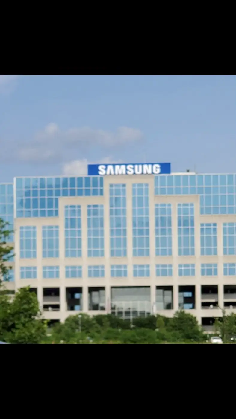 Walked out the @Samsung door earlier today with a great 13 years. Excited to take some time off and figure out next chapter.. @SamsungUS