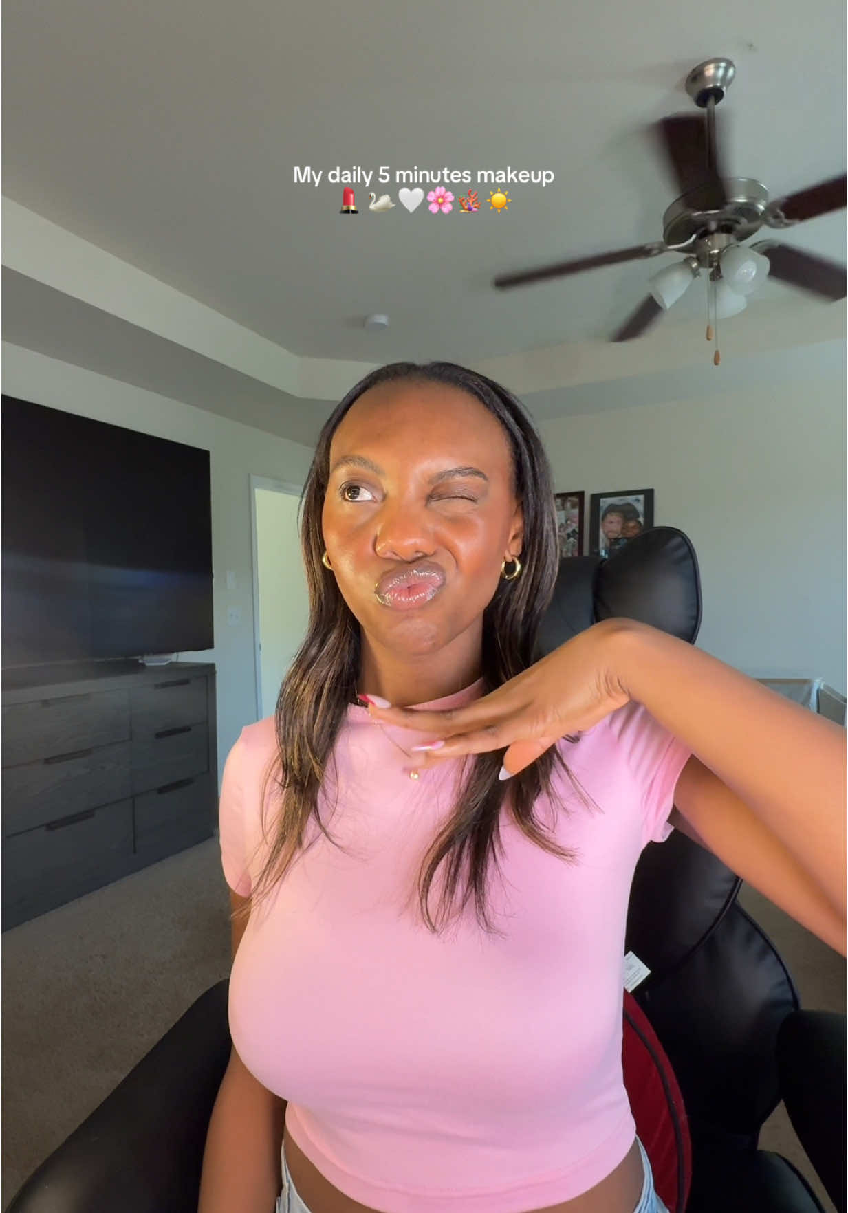 Daily makeup routine 💖☀️🪸🦢🤍 #makeup #makeuptutorial #dailymantra #makeuphacks #grwmroutine #grwmmakeup 