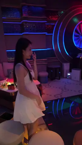 别人怎么看我无所谓，我怎么看我自己就可以了！！！！