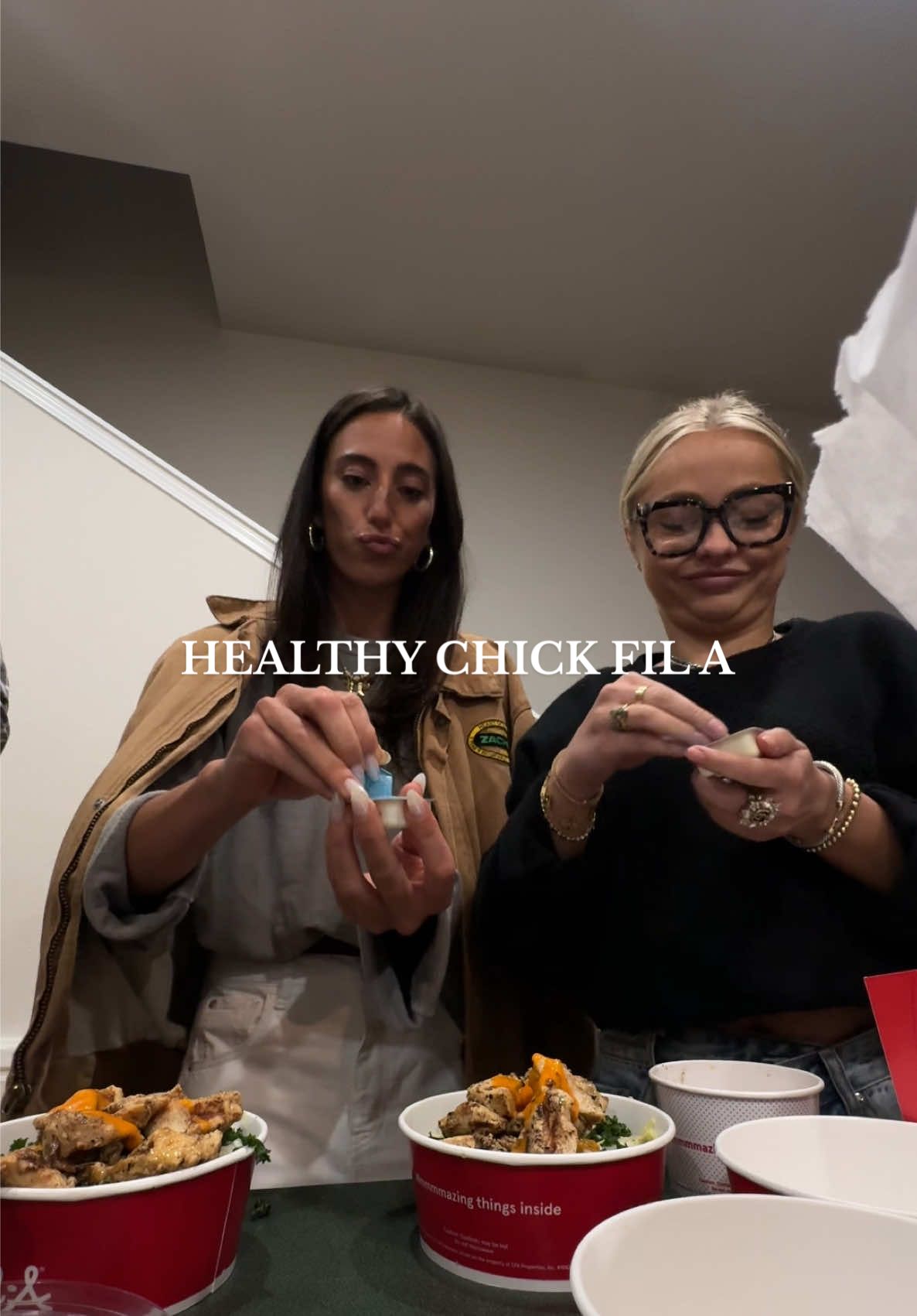 I know I didn’t make this, also I know you guys can’t hear but try and understand LMAO #fyp #foryoupage #chickfila #healthyrecipes #healthyalternatives #food #fastfood 