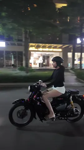 Chiếc xe màu đen trong clip có bán nha ae 😁 #supercub #cub125 #sh39 #xuhuong #trending #xh #kimnga #