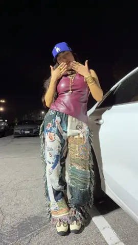 top @houseofcb  pants @MARQ THE LABEL.  shoes @Nike x @Stüssy  hat @neweracap @Los Angeles Dodgers  necklaces @En Route Jewelry Store  #dodgersoutfit #sportychic #sportyoutfit #sportystyle #dodgers 