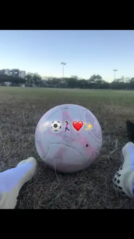 A jugar 💆🏻‍♀️🙌🏻 #fut #futbol⚽️ #viral_video #foryour #fyp #futbolista #apoyo #futboltiktok #inspiracion #deporte #tendencia #masviral #contenido #inspoo #tiktokhazmeviral #motivation #futbolfemenino #fyppppppppppppppppppppppp #futbolistas 
