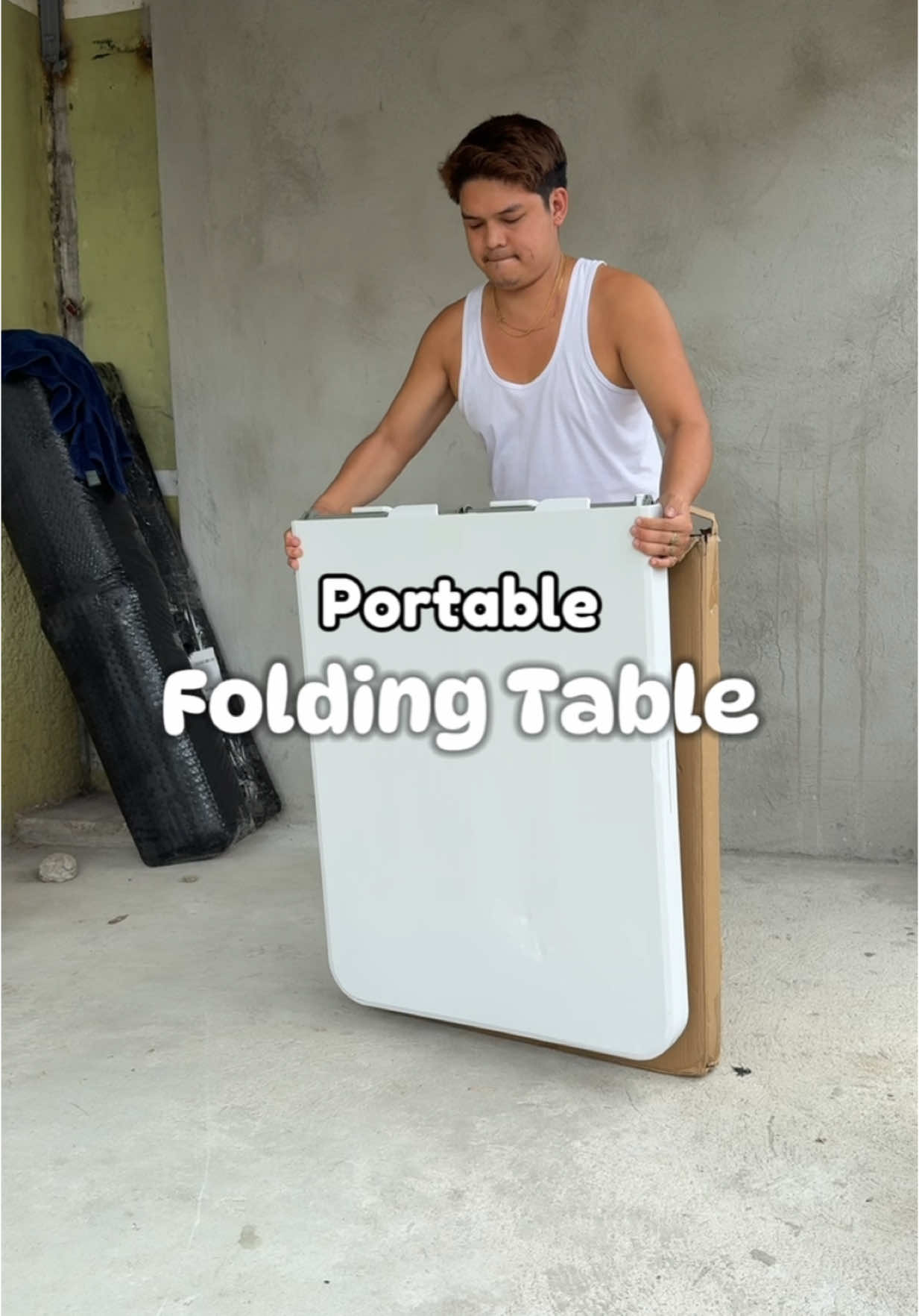 Portable folding table #table #portabletable #foldingtable #viral #fyp #buy #buynow #useful 