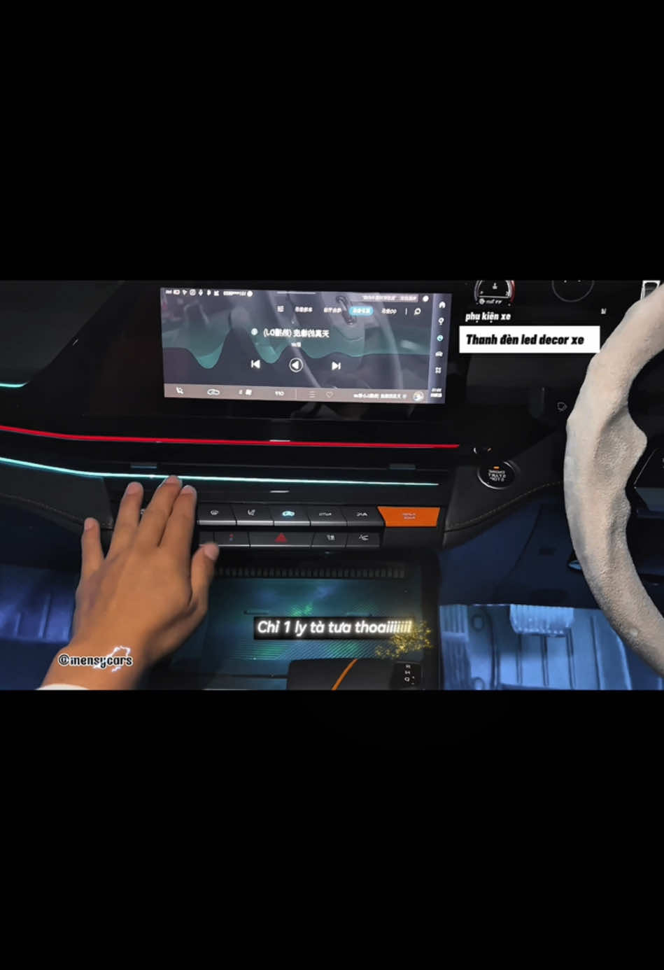 Thanh đèn Led gắn decor xe #phukienoto #phukienxehoi #denledoto #xehoi #fyp #viral 