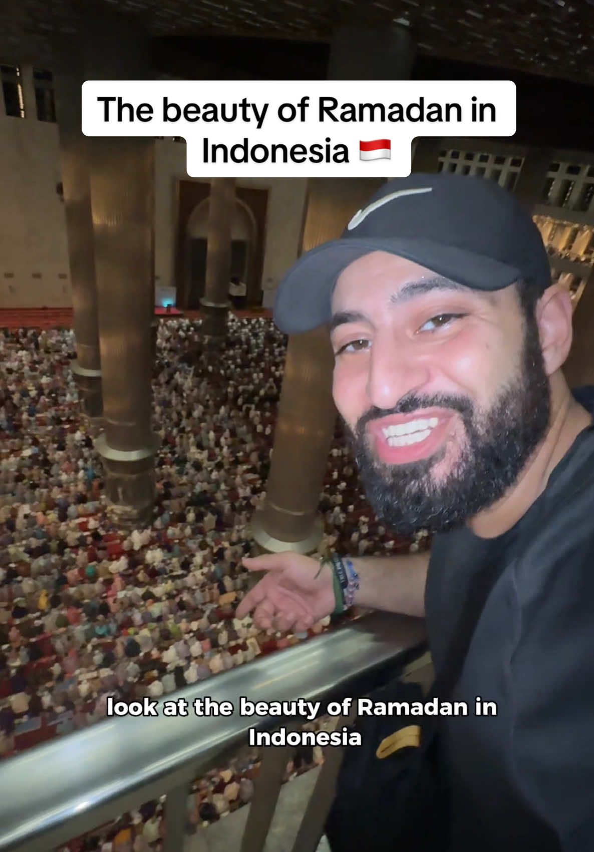 The beauty of Ramadan in Indonesia, 4 AM & 100k people praying together ❤️🇮🇩 #indonesia #jakarta #Ramadan #muslim #muslimtiktok 