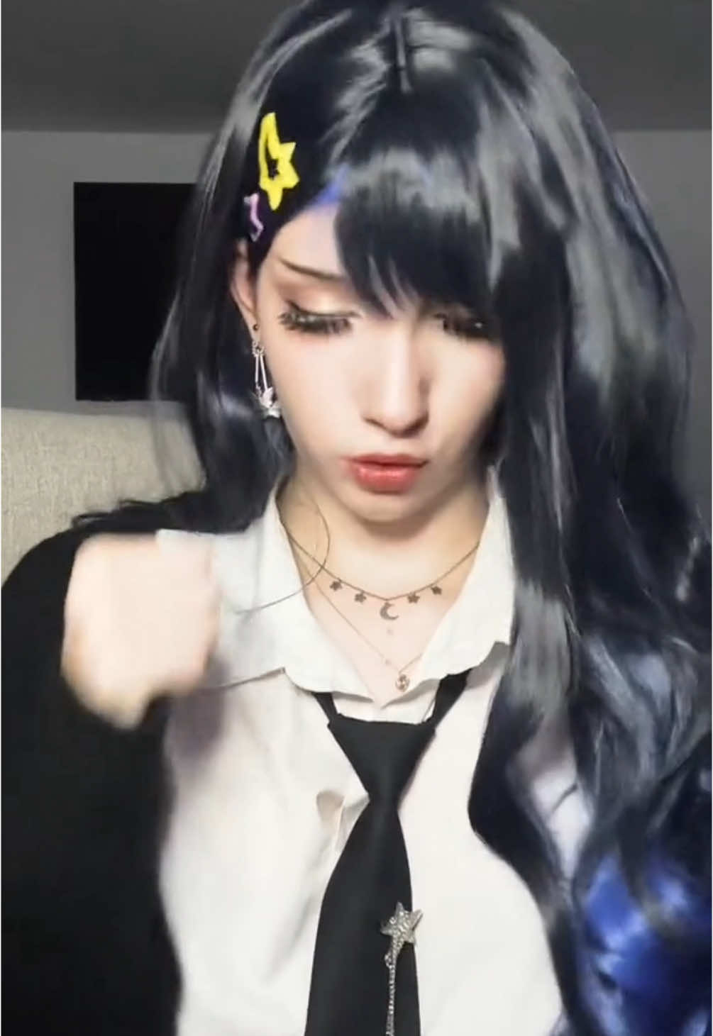 shitposting professional, thats me #anshiraishi #shiraishian #anshiraishicosplay #shiraishiancosplay #vividbadsquad #cosplay #projectsekai #projectsekaicolorfulstage #projectsekaicosplay #blue 
