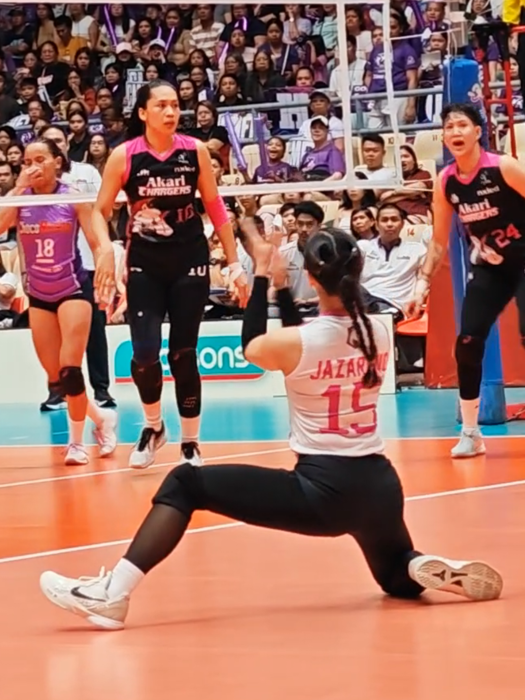 Great defense for the Chargers! #PVLBestPoint  #PVL2025 #TheHeartOfVolleyball 