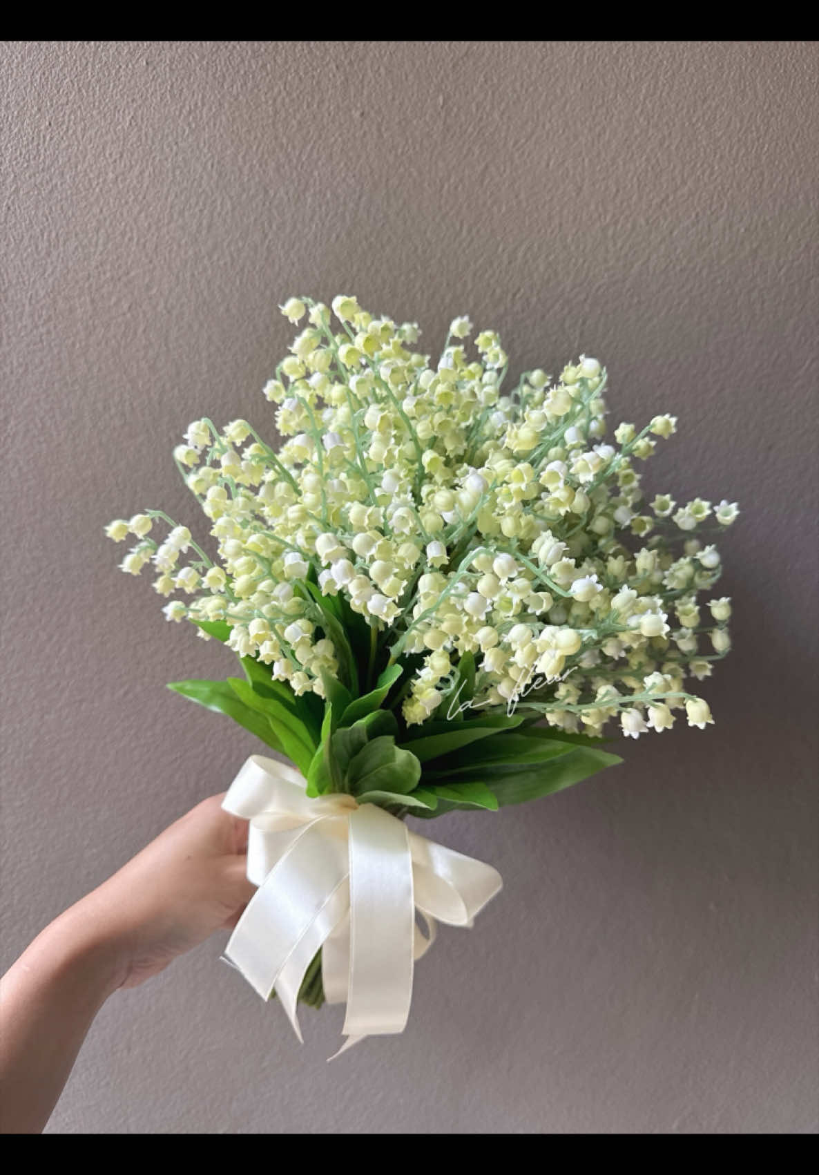 lily of the valley 🤍🍃  #ช่อดอกไม้แต่งงาน #ช่อดอกไม้  #แต่งงาน #ว่าที่เจ้าสาว   #ช่อดอกไม้เจ้าสาว  #ช่อเจ้าสาว #ถ่ายพรีเวดดิ้ง #ถ่ายพรี #ช่อดอกไม้ประดิษฐ์  #จัดดอกไม้ #ร้านดอกไม้นนทบุรี #bridal  #ช่อบูเก้ #bouquet #จัดงานแต่งงาน #เตรียมงานแต่ง #ของชําร่วยงานแต่ง #แต่งหน้าเจ้าสาว #ช่อบูเก้ #tiktokดอกไม้ #lillyofthevalley 