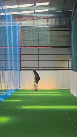 POV : 15 years old kid's power hitting 💯✅ @Sanjilo  @Tharulll_12  #cricket #srilanka🇱🇰 #sidearm #practice 