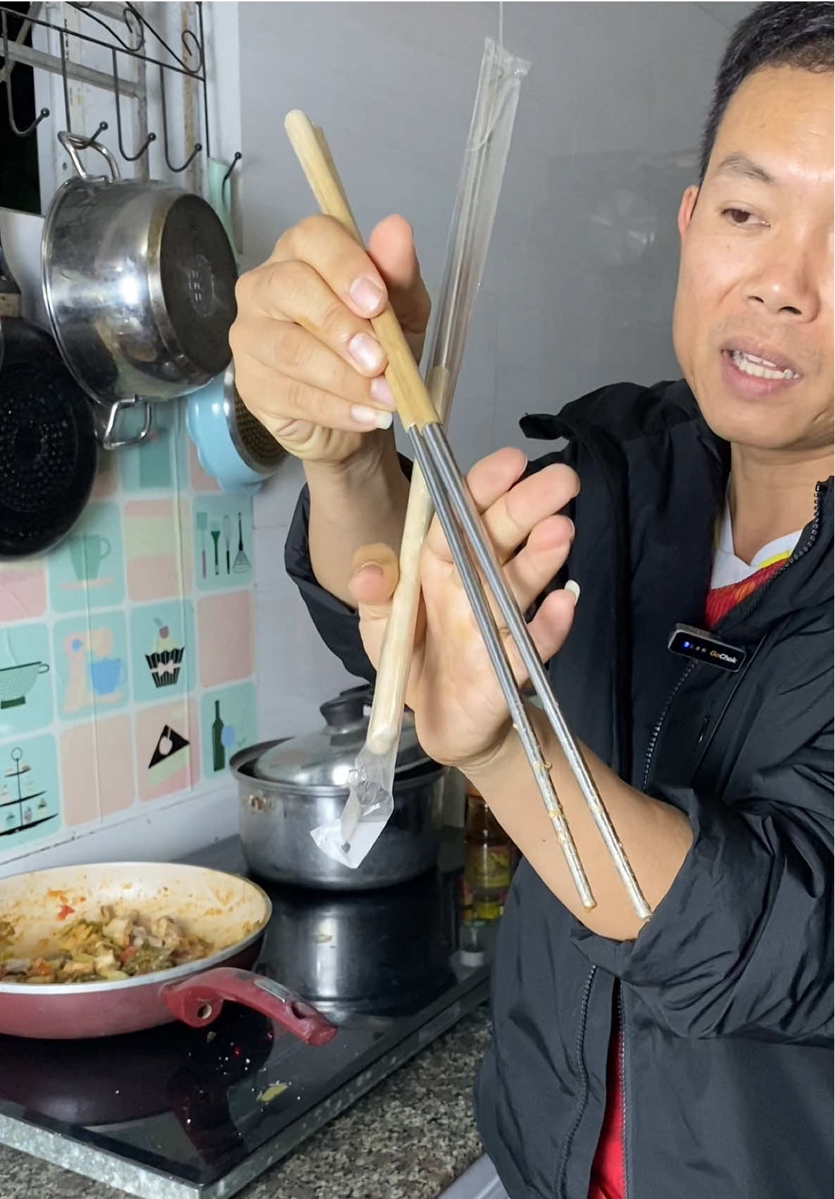 Combo 2 đôi đũa dài 1 đầu inox 1 đầu gỗ dùng để xào nấu #duanaubep #đũa #naubep #nauan #thuansansale9 