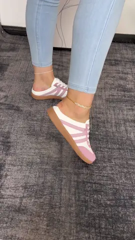 Women slipon platform sneaker slides#viralshoes #trendyshoes #womenshoes #sneakers #womensneakers #walkingshoes #sliponshoes #summerslides #tiktokmademebuyit #spotlightfinds #springglowup #springtok 