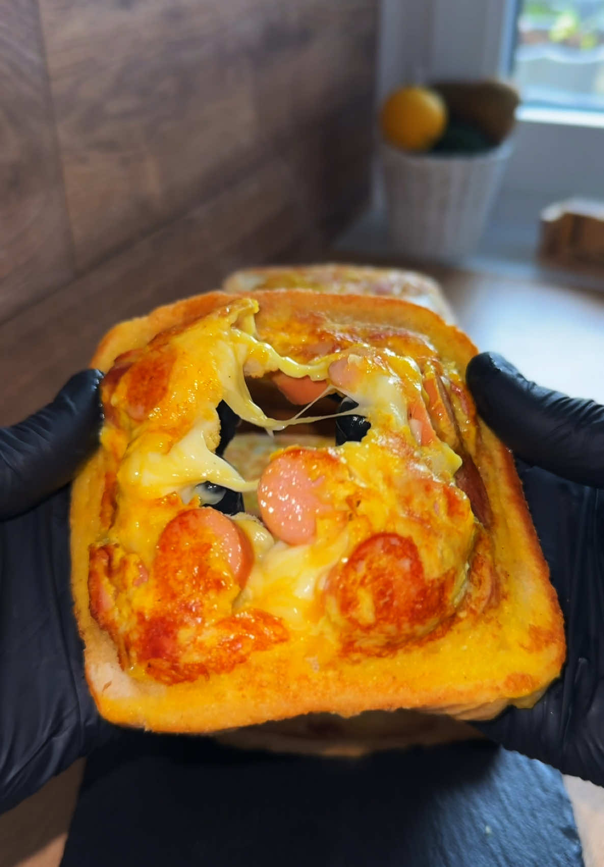 #viral_video #micdejun #goviral #rapid #delicios #FoodLover #FoodTok #goviral #gogo #vir #schnell #schnellerezepte #wurst #brother #brot #chesse #cascaval 