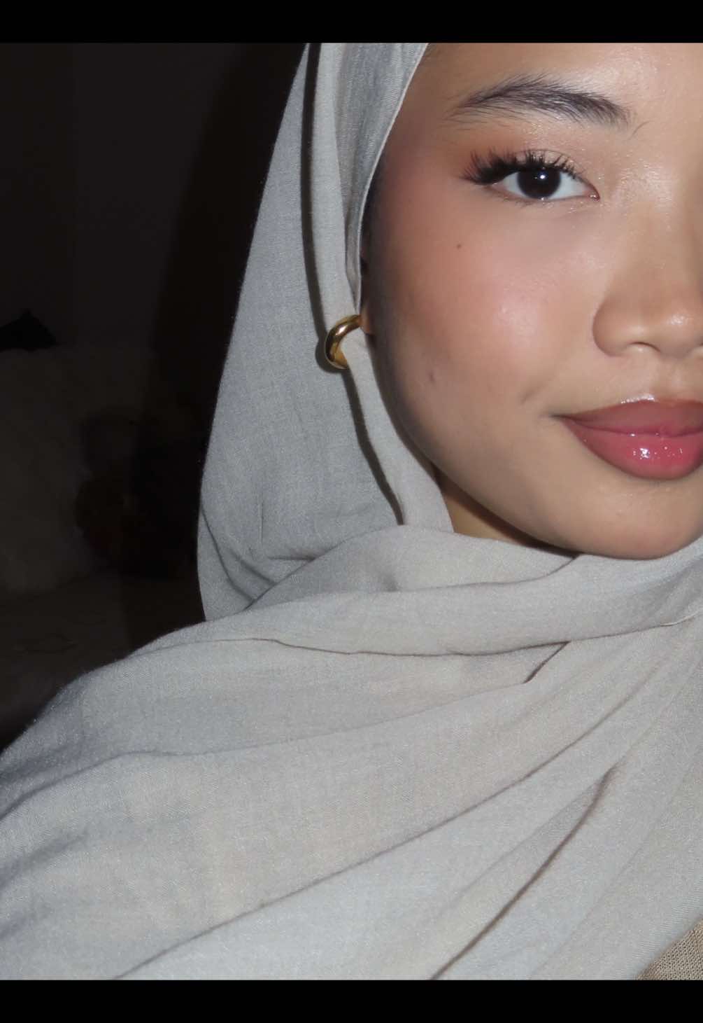 a sign for you to get a digital camera <3 #hijab #hijabi #hijabitiktok #digitalcamera #canon #bismillahfyp #Ramadan 