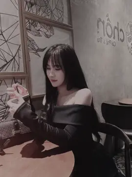 Em yêu anh ,nhất định yêu đến khi hoa nở rộn