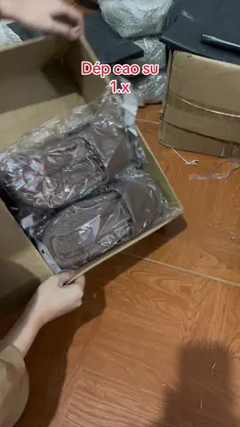 Dép cao su siêu nhẹ dẻo dai đi trong nhà tiện lợi #dep #dép #dépnam #dépnữ #dogiadung #muahe #xuhuong 