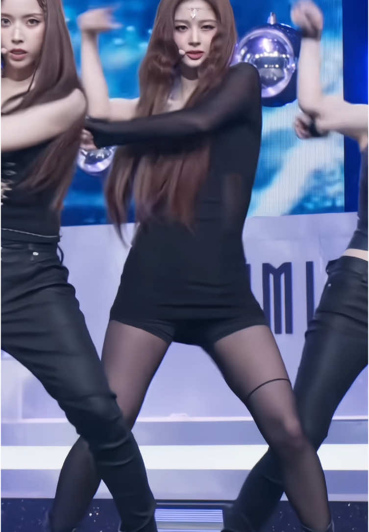 #sullyoon #설윤 #nmixx #fancam #fyp #kpop #trending #viral 