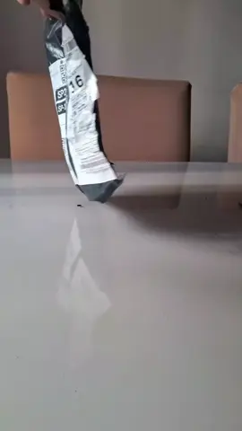 Escova Lava Tênis Com múltiplos lados. Achei na Shopee ID👇 AWW-ZJV-PNH #limpeza #tenis 