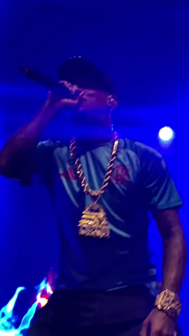 Mc poze cantando lobo em show no Rio de Janeiro #poze #mcpoze #mcpozedorodoro #fppppppppppppppppppp 