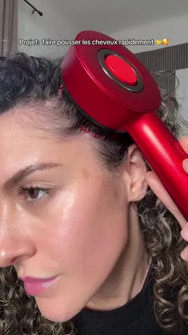 Comment faire pousser les cheveux rapidement ?  Voici la brosse massante 3en 1  Luminothérapie, plus réservoir d’huile plus massage, trois niveaux  😍🥰 #poussedecheveux #scalpmassage #hairoiling #poussedecheveuxtraitement #scalpcare 