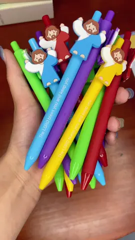 I can’t wait to share this Bible Verse Ballpoint Pen✨ with you! 🙌 It features a cute cartoon Jesus and an inspiring Bible verse—making it an absolute must-have for my Bible study! 📖✝️💖#JesusBallpointPen#ballpointpen#ChristianPens#pen#christianfyp#biblestudy#jesuslovesyou#easter#eastergift#PositiveEnergy#religiousgiftideas#foryou#fyp#gift#tiktokshopspringglowup 