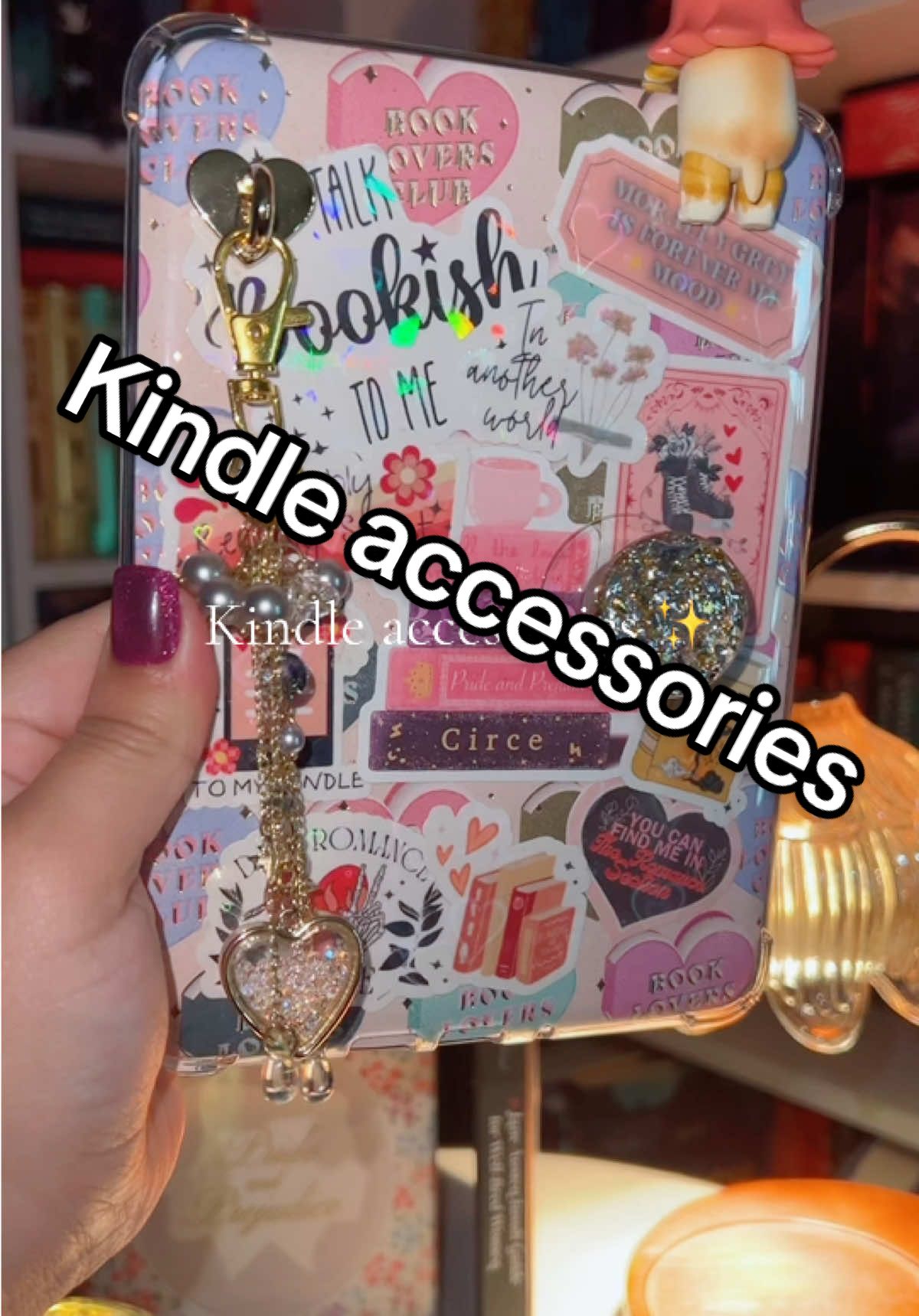 Comment down below if you have any other questions !!🥰♥️ Kindle glitter skin➡️ @Izzy in a Tizzy   #kindleunlimited #kindleunlimitedromancebooks #kindlecolorsoft #kindle #BookTok #booktoker #kindleaccessories #kindledecorating #kindleinsert #kindlecharms #kindlegirlie #ereader 