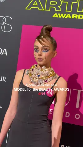 Being a MODEL has always been a dream 🥹 THANK YOU @Nadja Lisin MAKE-UP & HAIR #makeup #fashion #modelvlog #beautymessedüsseldorf #fürdich #foryou 