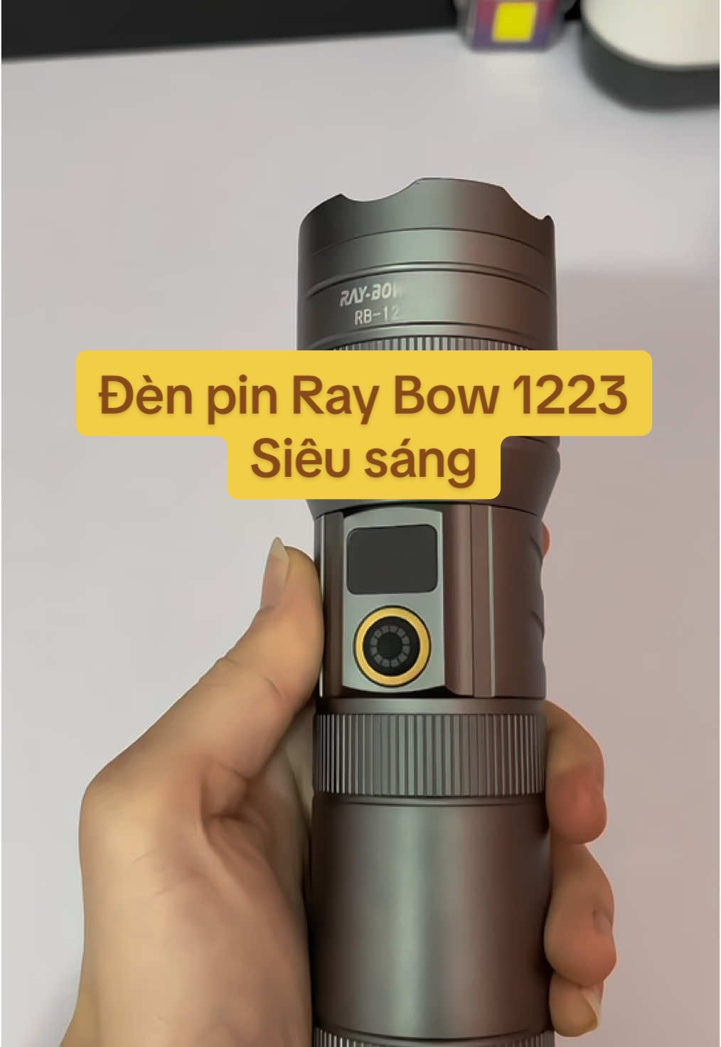 Đèn pin Raybow 1223 , đèn pin cầm tay siêu sáng #denpincamtay #denpinsieusang #denpin #raybow #xuhuong #xuhuongtiktok 