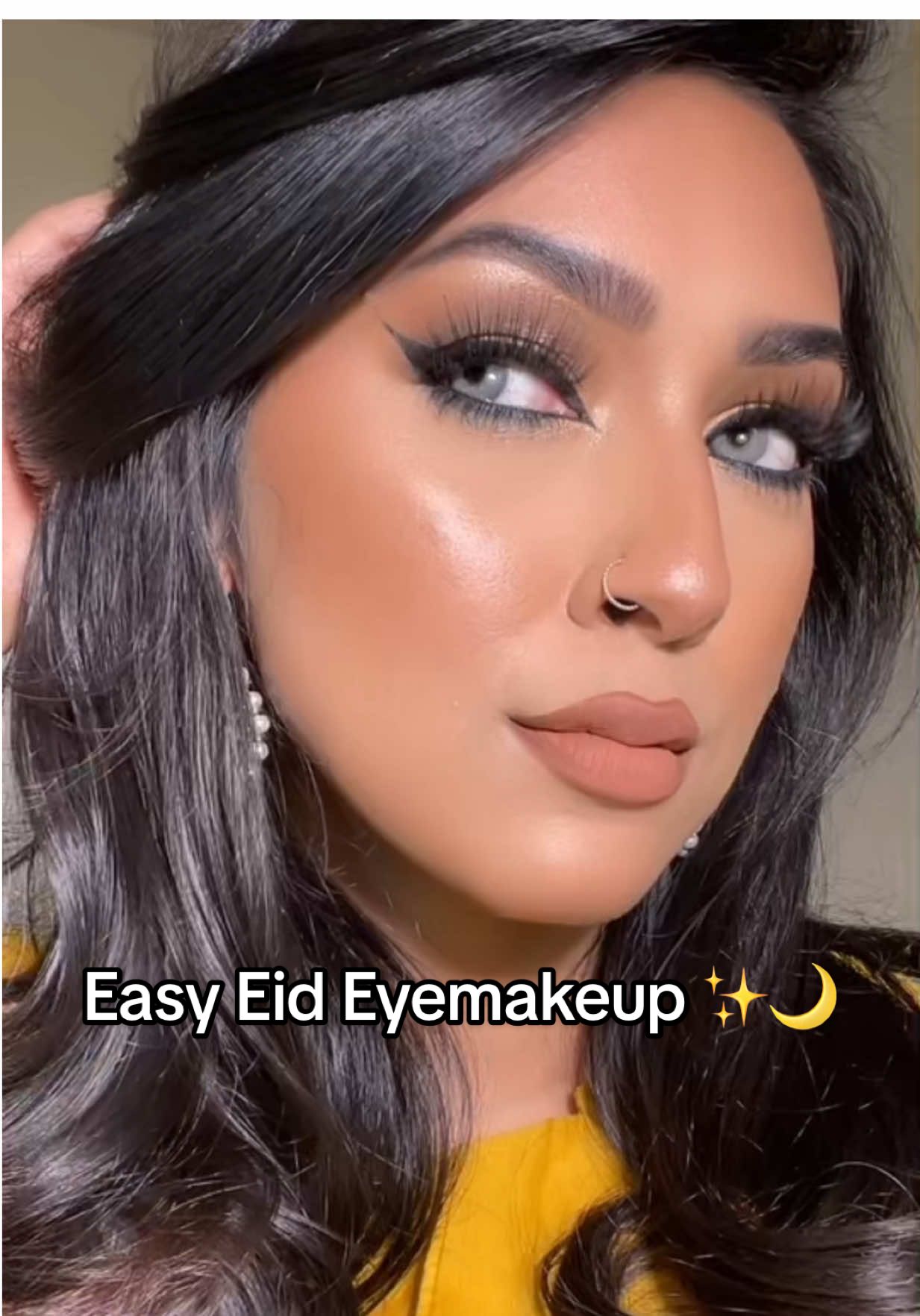 One of my most favourite Eid look I’ve ever created! Do we like it? 👀✨ #eyeshadowlook #eidmakeup #eidlook 