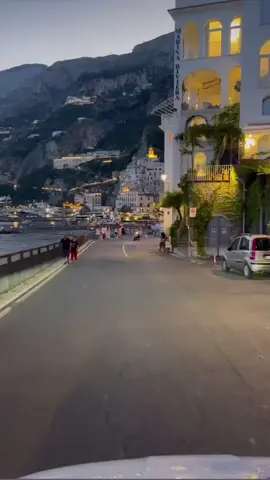ITALY 🇮🇹 💚🤍❤️  📍 AMALFI COAST    🌊 🚣 🛥️ 💯 🔝 🌊  #italy  #amalficoast #explore  #viral_video #beautiful #nature 