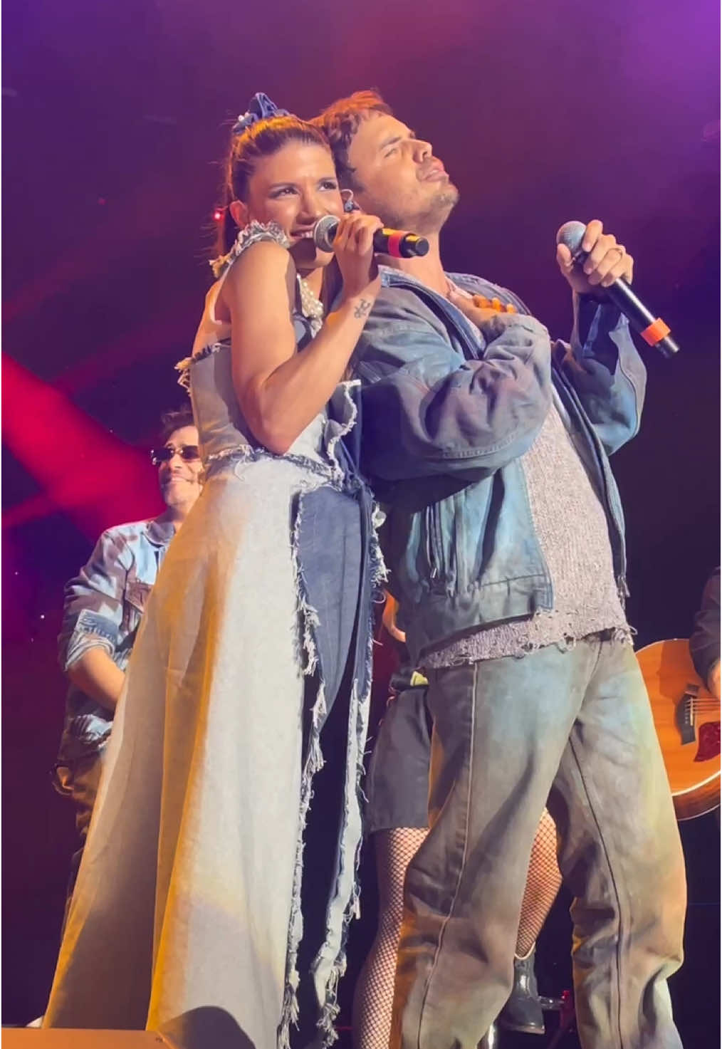 Dije adiós y amor de engaño 😍😍🥰 #camilabordonaba #benjaminrojas #felipecolombo #erreway #erreway🚸 #errewaytour2025 #errewaychile @Felipe Colombo @ErreWayTour 