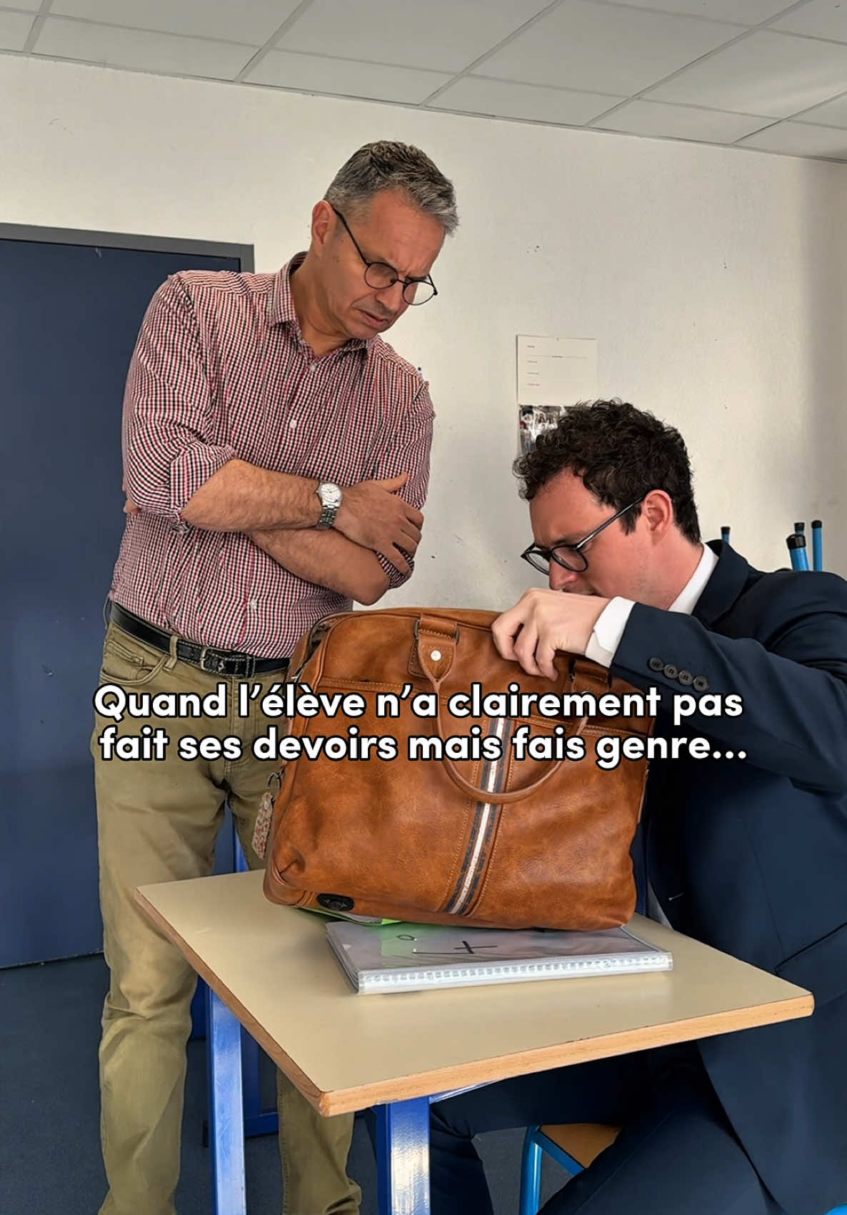 Avouez que ça vous est déjà arrivé! 🤣👨🏻‍🏫 #prof #monsieurprof #professeur #cours #anglais #coursdanglais #english #eleves #eleve #élèves #college #lycee #devoirs #homework #funny #drole 