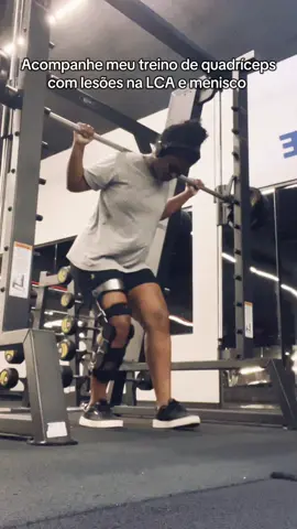 Treino de uma pessoa com LCA e Menisco. 