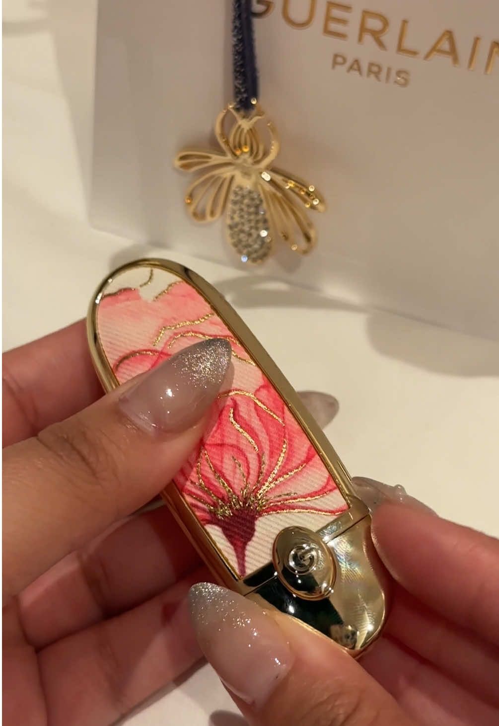 My fave souvenir from Paris! A custom lipstick 💄 with my name engraved ☺️ @Guerlain #guerlain #lipstick #guerlainmakeup #paris #suvenir #parisfrance #makeup 