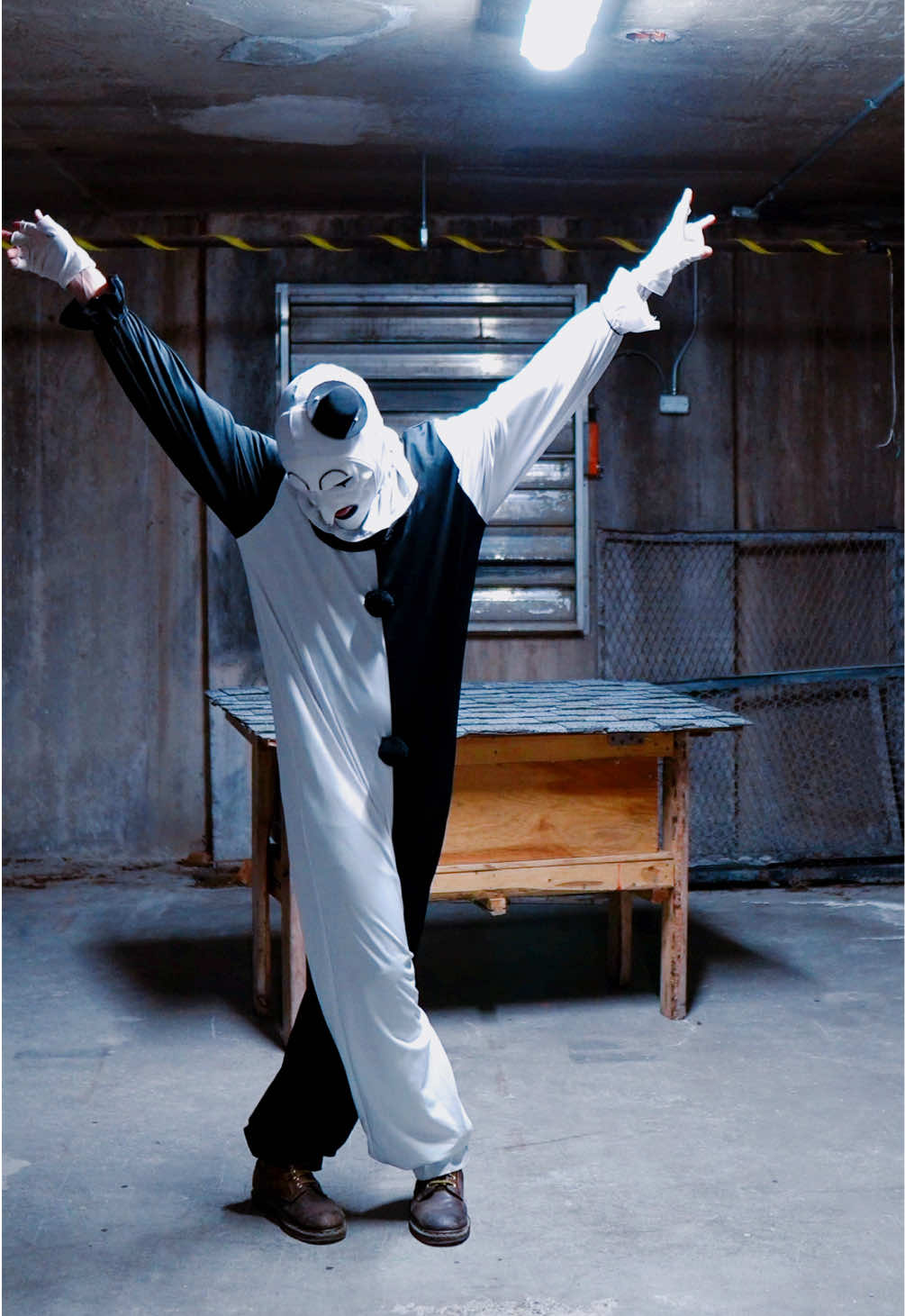 Artsy Jackson  #fyp #foryou #foryoupage #foryourpage #dance #dancing #michaeljackson #horrortok #creepy #horror #scary #dancingclown #terrifier 