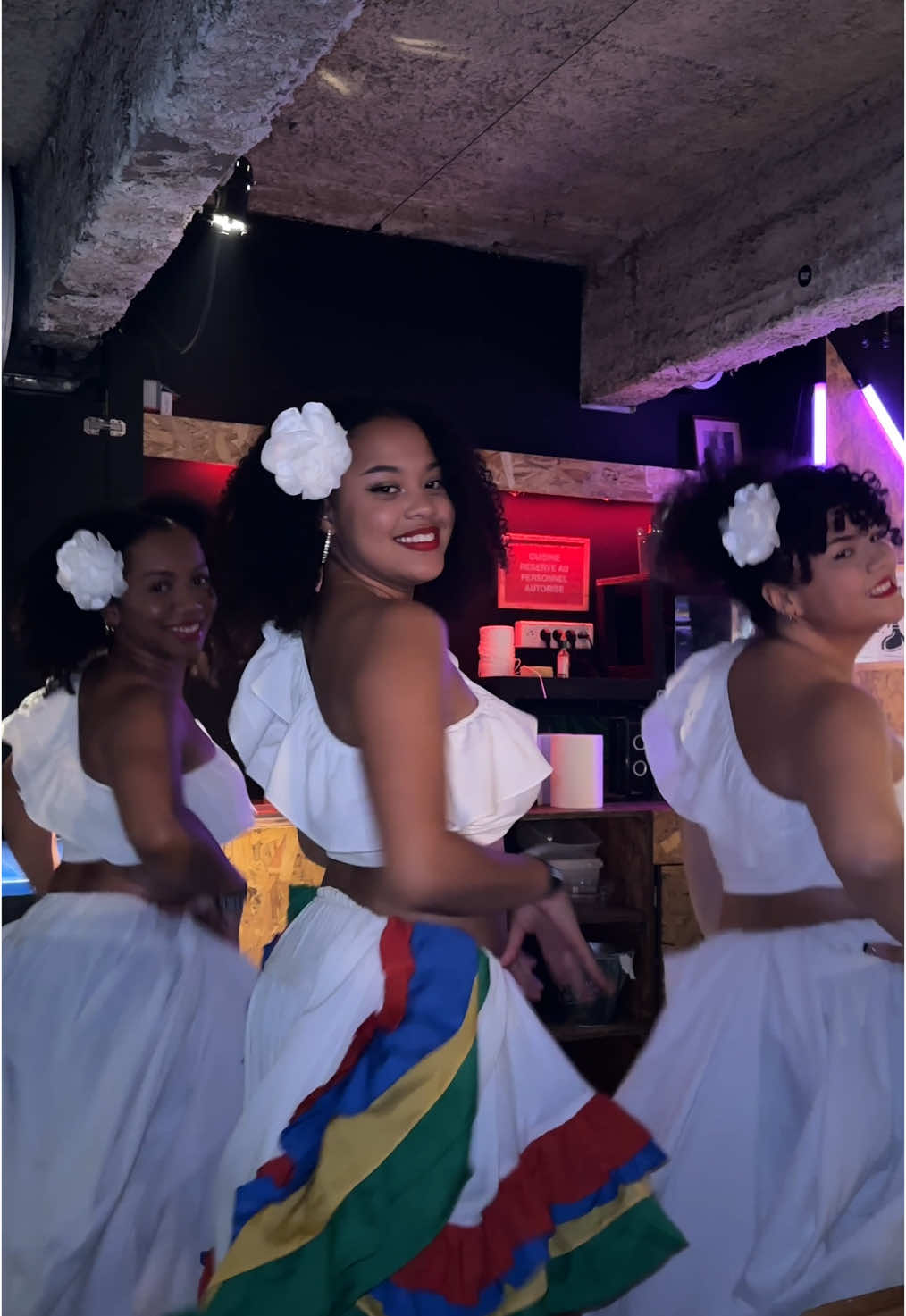 Zot kapav roule matak ? 🇲🇺🔥 @Bigg Frankii #mauritius🇲🇺 #bigfrankii #roulematak #moris #fypツ #musik #sega #segamauricien #reunnionaise🇷🇪 #mauricienne 