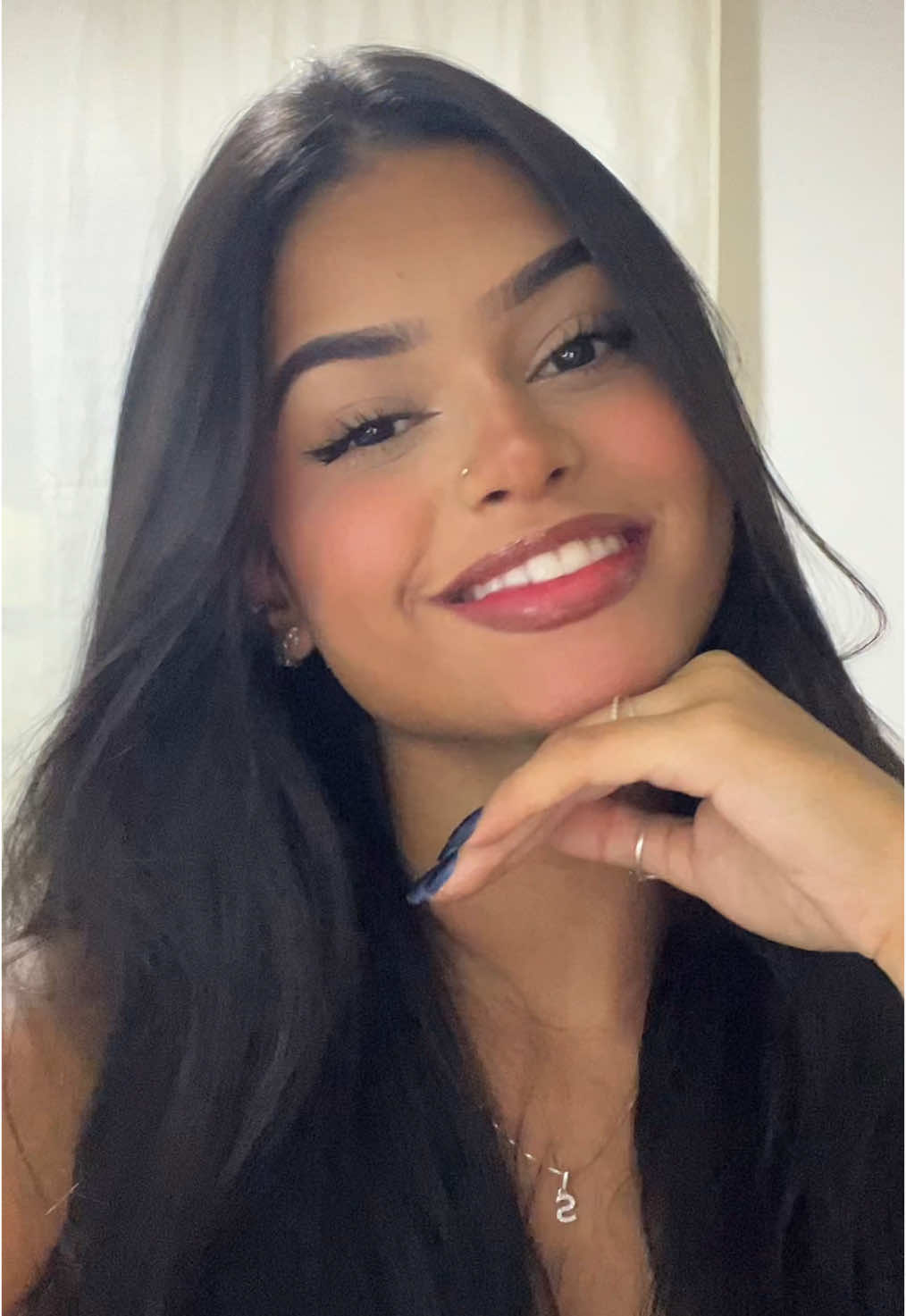 arrume-se comigo para restaurante com as bestss💗💗 18:00 a foto sai no feed 👀👀