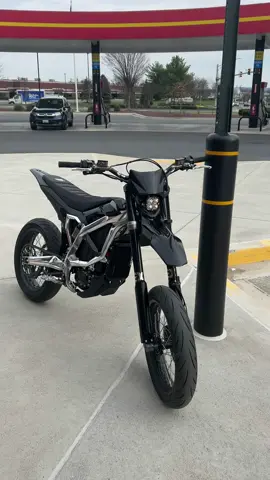 Shes a 🪞 #surron #bikelife #ultrabee 